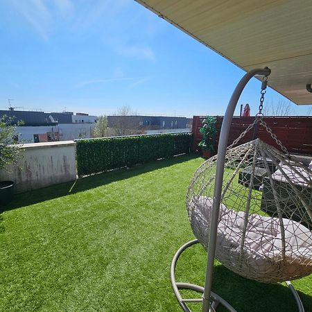 Stylish Rooftop Avec Terrasse A 2Pas De Disney Paris モンテヴラン エクステリア 写真